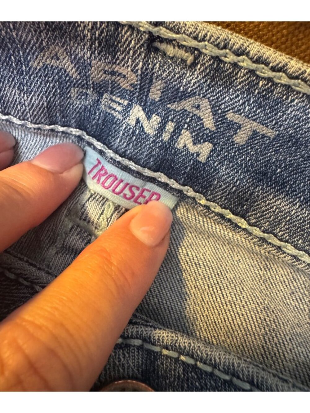 Ariat Trouser Mid Rise Size 32 Wide Leg  Jeans Baseball Stitch Denim - Picture 3 of 12